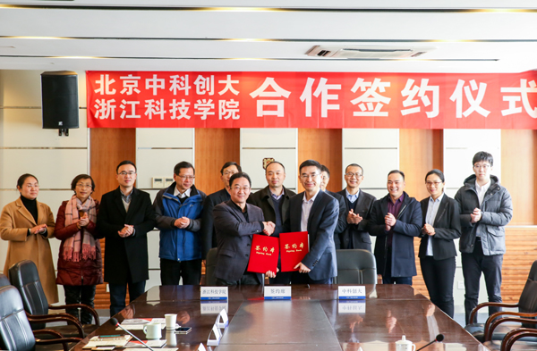 1518403784816441.jpg 4B0A8013g.jpg